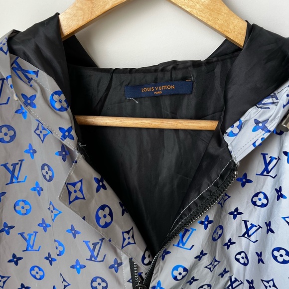 Reflective Windbreaker - Large - Picture 6 of 11